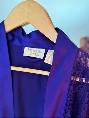 Victoria's Secret GOLD TAG Purple Lace Satin Robe